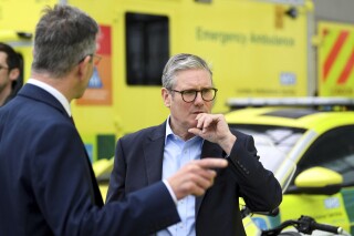 英国首相否认了特朗普竞选团队关于干预选举